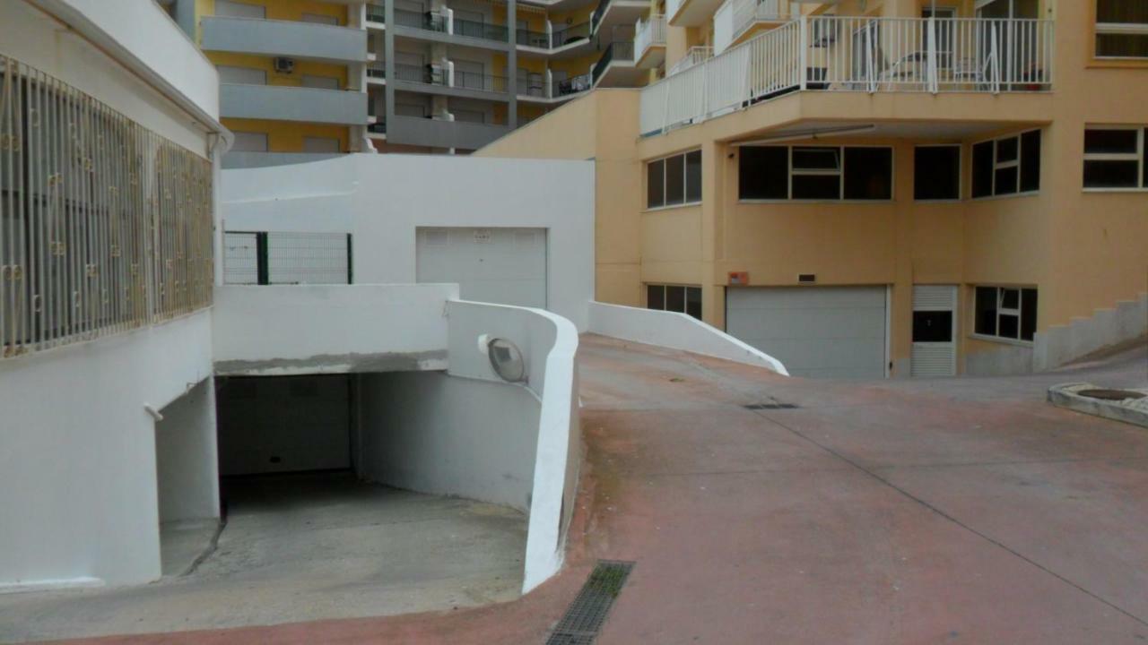 1P Torre Sol Casas & Papeis Apartment Armacao de Pera Luaran gambar